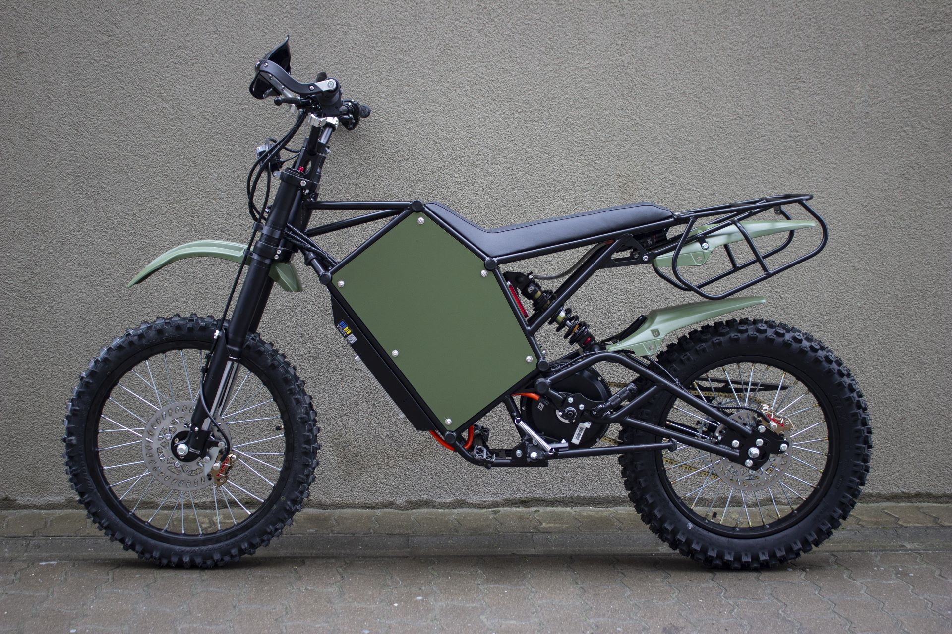 ELEEK Positive Military