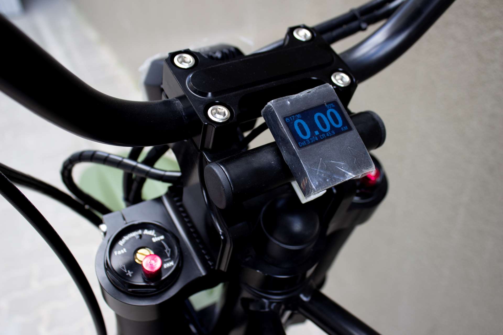 OLED display for Smart BMS ELEEK